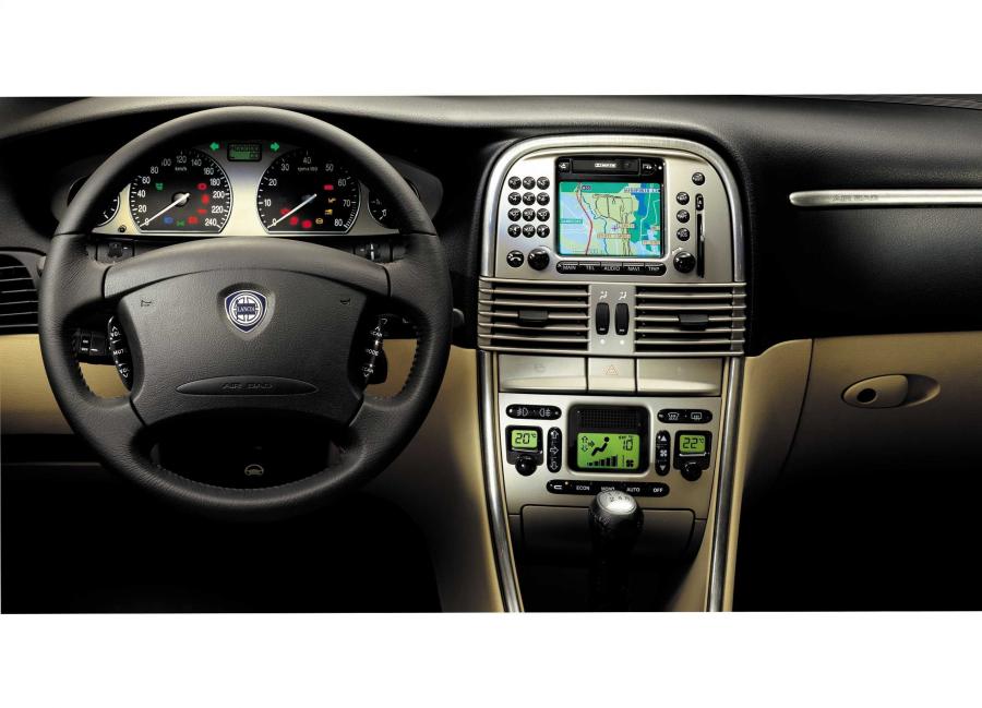  Lancia Lybra 1999 года  (фото 31 из 67)